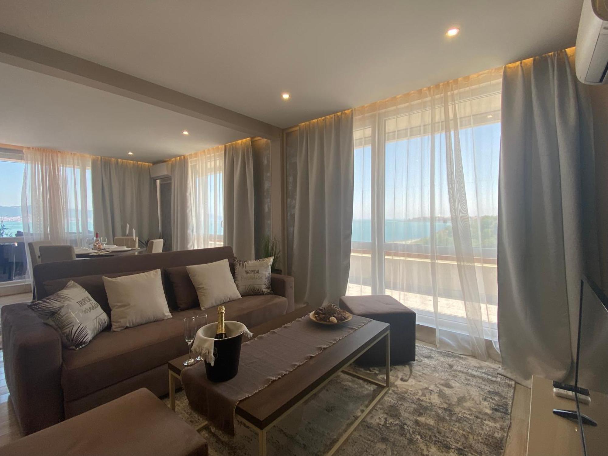 Paradiso 'В' 607 Large Luxury Apartment Nesebar Buitenkant foto