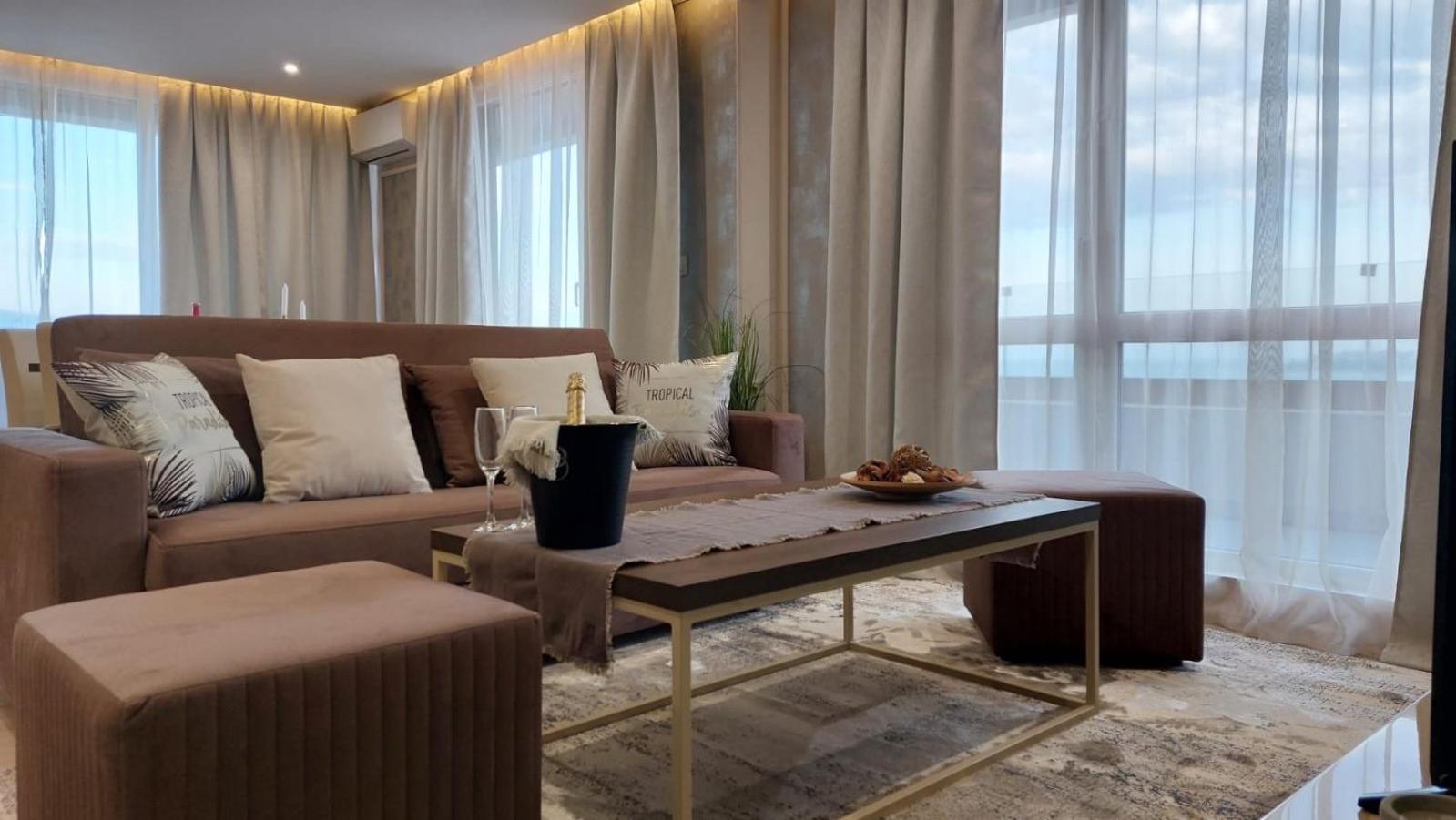 Paradiso 'В' 607 Large Luxury Apartment Nesebar Buitenkant foto