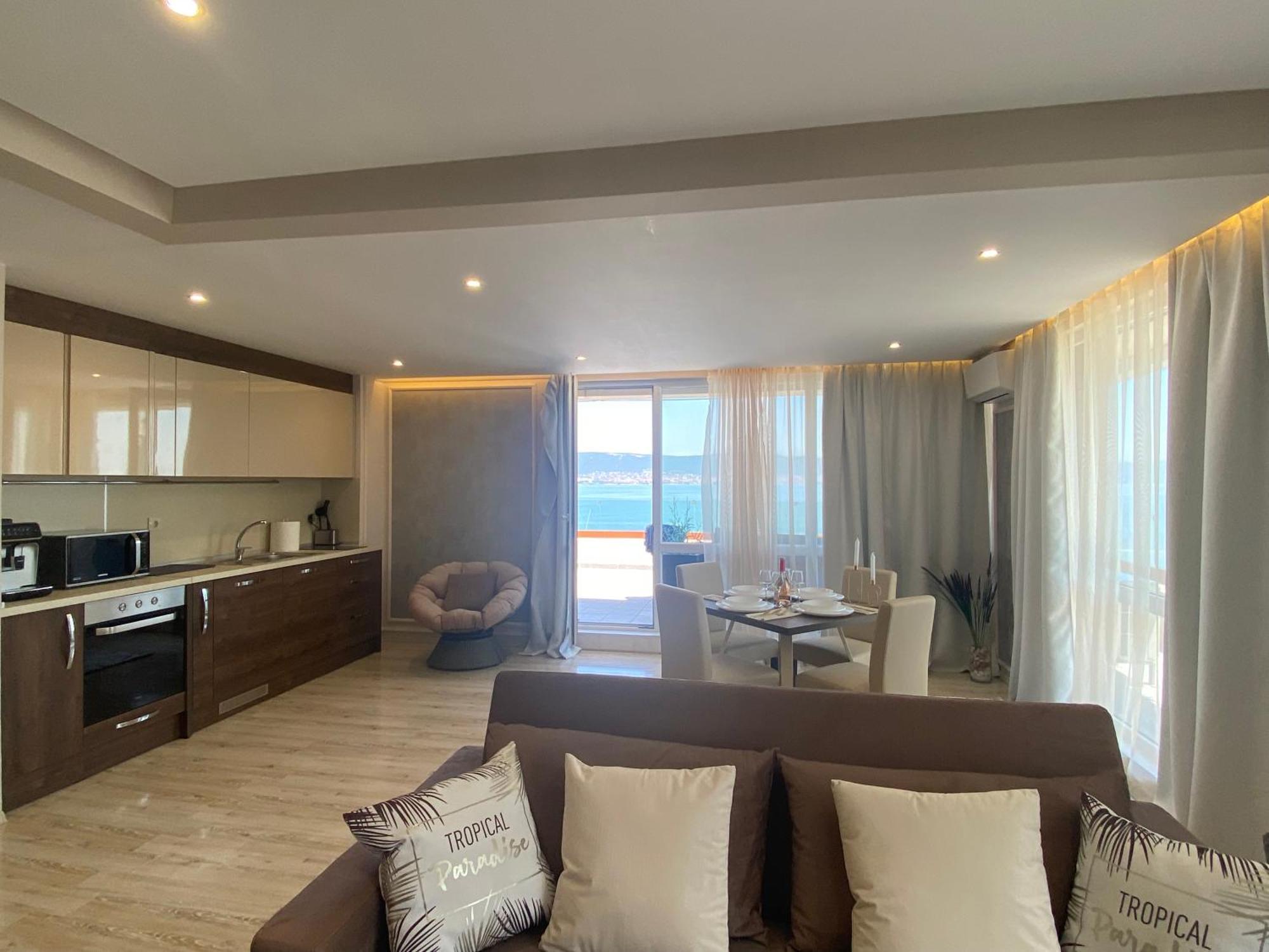 Paradiso 'В' 607 Large Luxury Apartment Nesebar Buitenkant foto